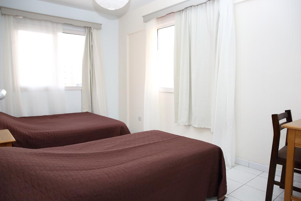 Alora Apartments Lárnaka Kültér fotó