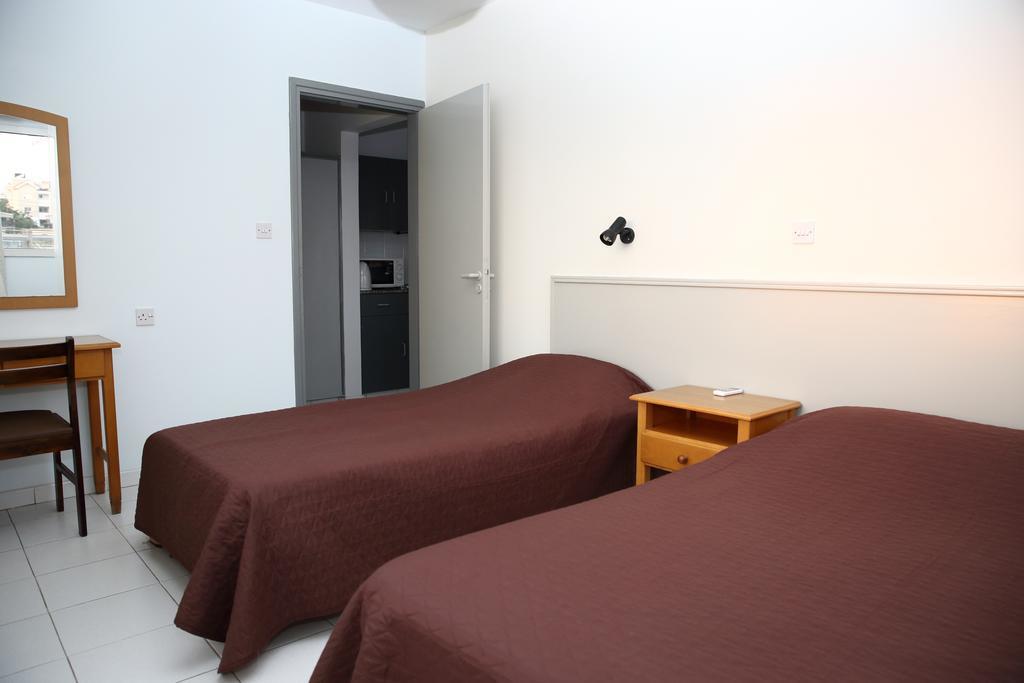 Alora Apartments Lárnaka Kültér fotó