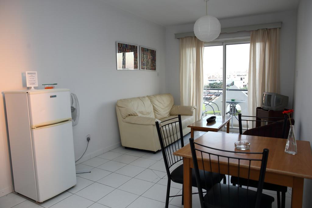 Alora Apartments Lárnaka Kültér fotó