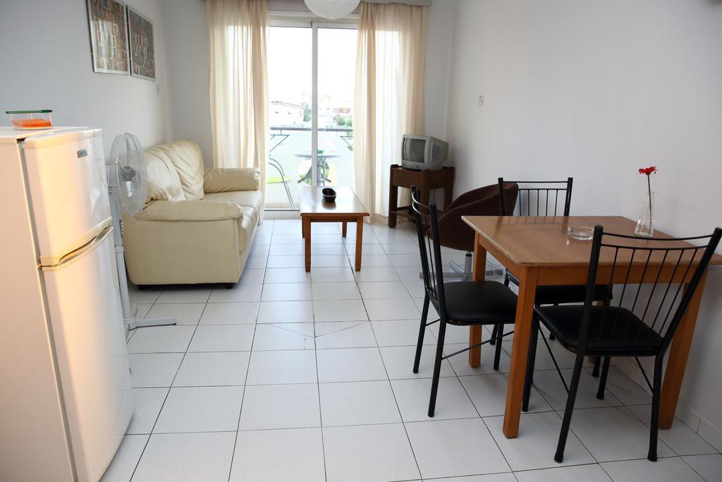 Alora Apartments Lárnaka Kültér fotó