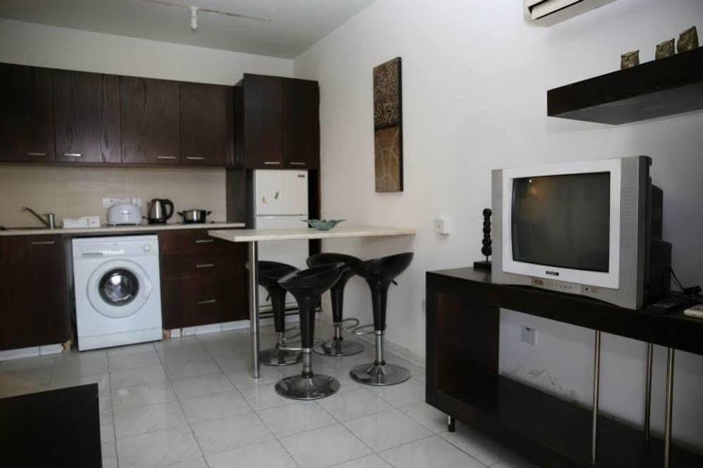 Alora Apartments Lárnaka Kültér fotó