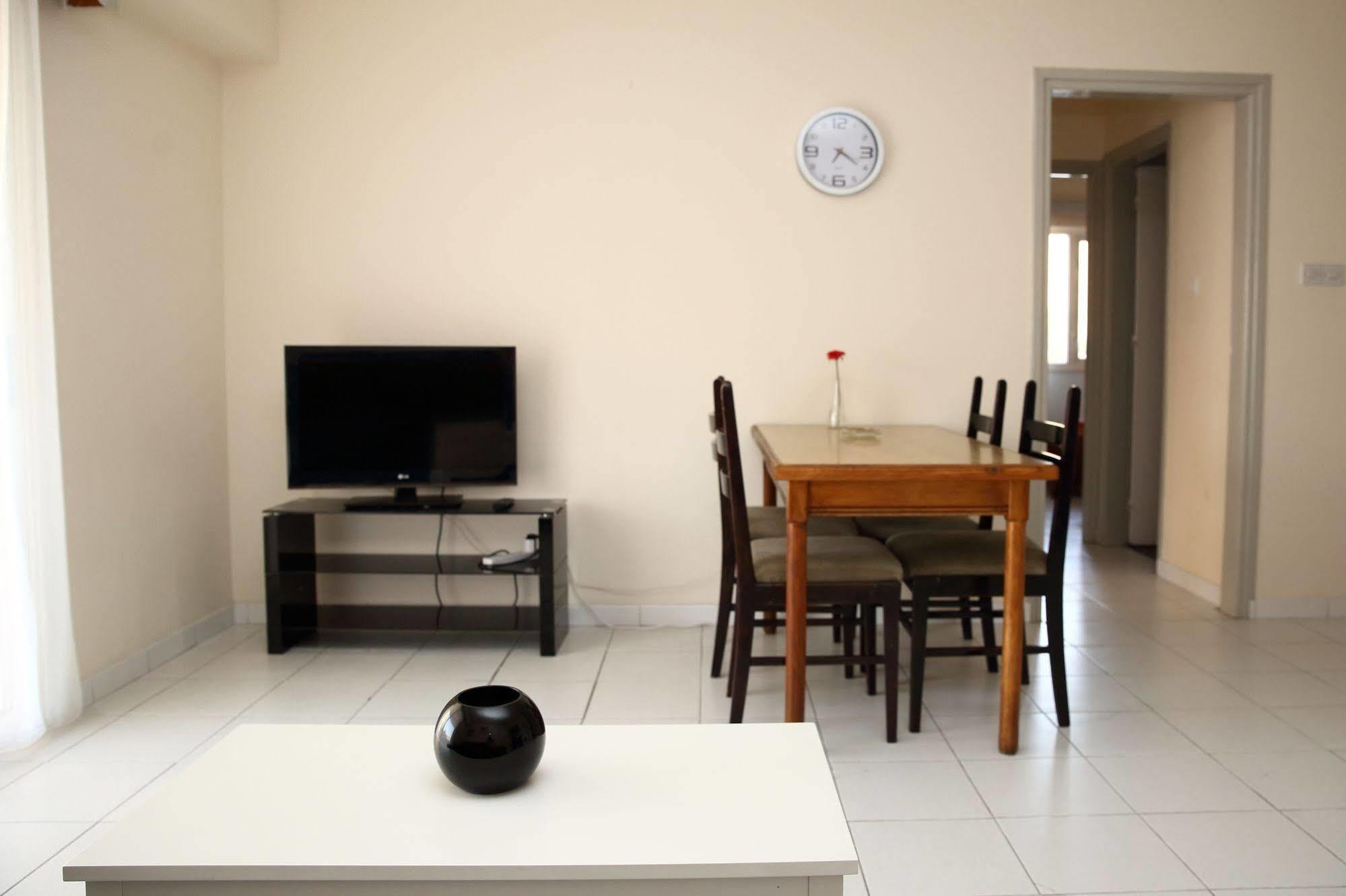 Alora Apartments Lárnaka Kültér fotó