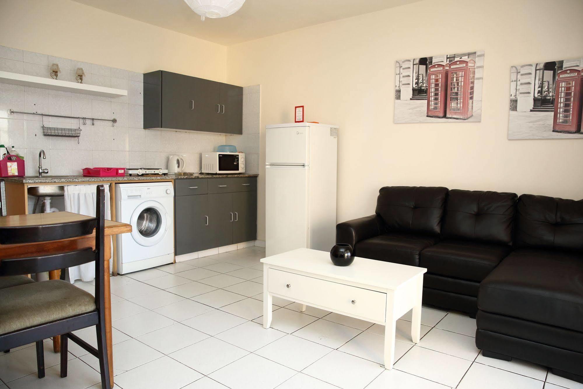 Alora Apartments Lárnaka Kültér fotó